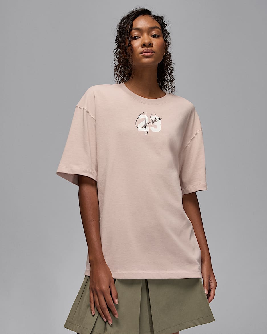 Jordan Essentials Women's Short-Sleeve Graphic T-Shirt. Nike.com